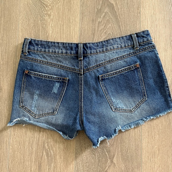 🌺 Denim shorts by Pimkie size 6 🌺 - Picture 2 of 4